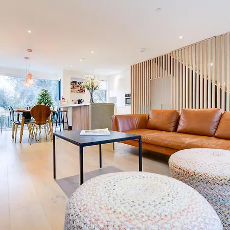 Neoteric Home Wimbledon Village-2